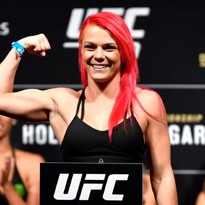 Photo of Pro Fighter Gillian Robertson